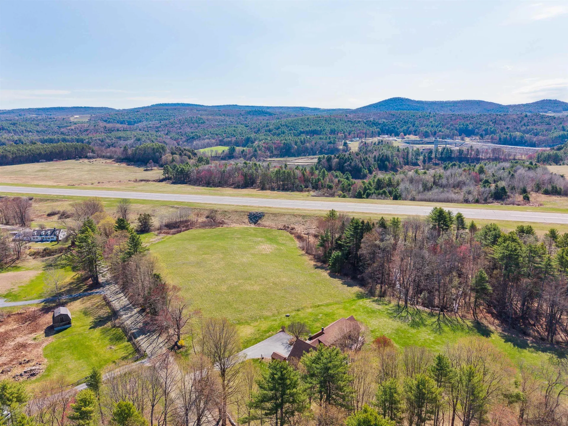 141 North Runway Road Weathersfield VT 05151
