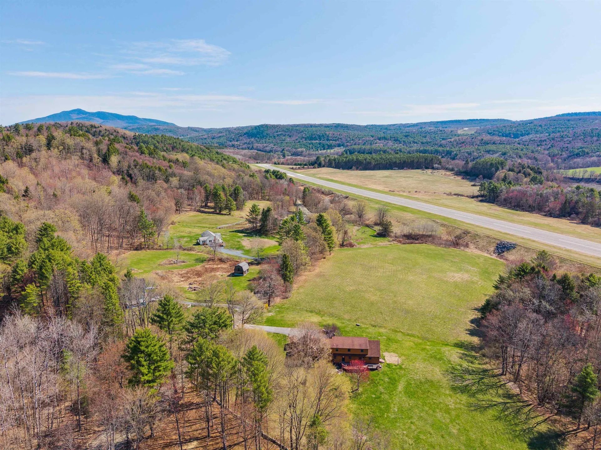141 North Runway Road Weathersfield VT 05151