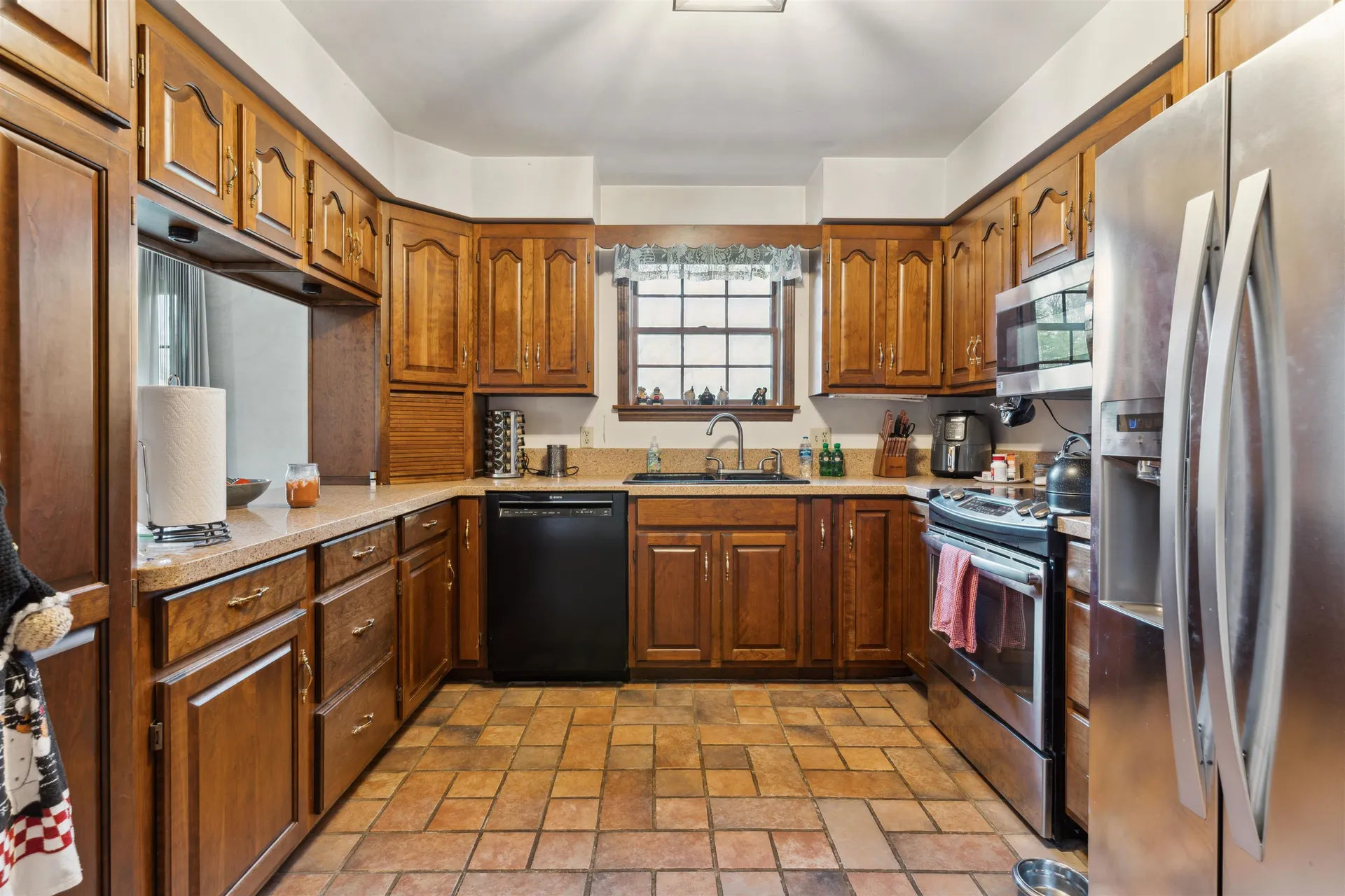 141 North Runway Road Weathersfield VT 05151