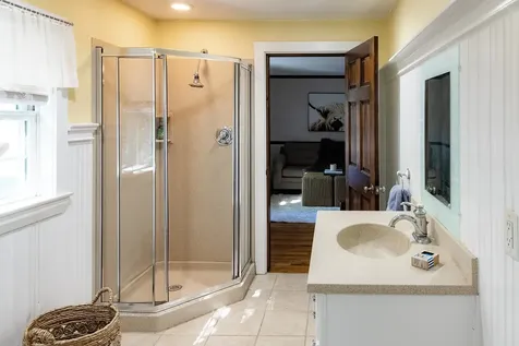 24 West Pine Street Plaistow NH 03865