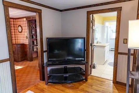 24 West Pine Street Plaistow NH 03865