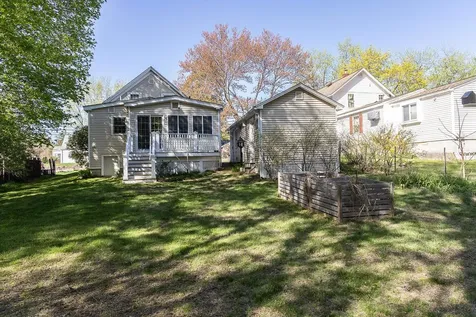 24 West Pine Street Plaistow NH 03865