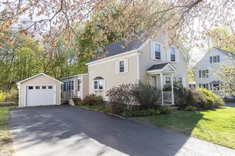 24 West Pine Street Plaistow NH 03865