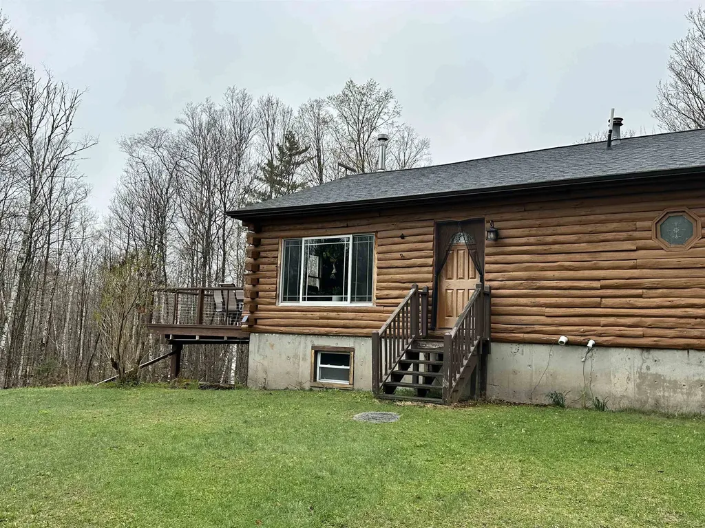 415 Buck Lake Road Woodbury VT 05681