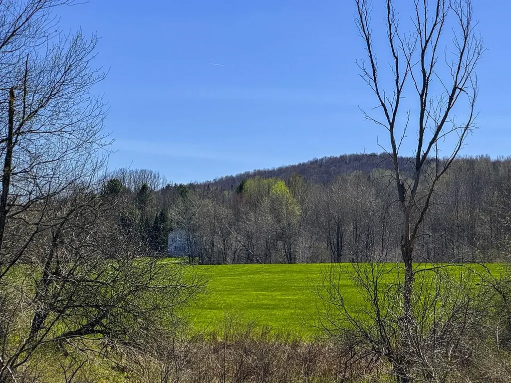 3003 Lake Road Newport Town VT 05857