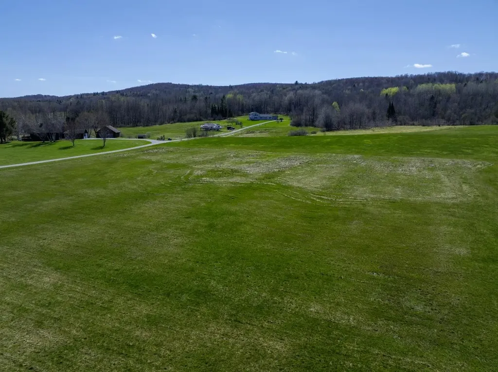 3003 Lake Road Newport Town VT 05857