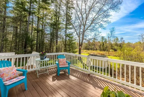 16 Grove Street Greenland NH 03840