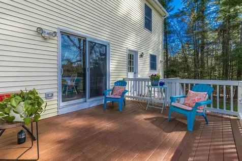 16 Grove Street Greenland NH 03840