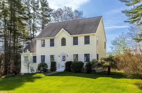 16 Grove Street Greenland NH 03840
