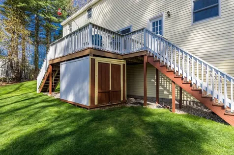 16 Grove Street Greenland NH 03840