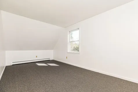 16 Grove Street Greenland NH 03840