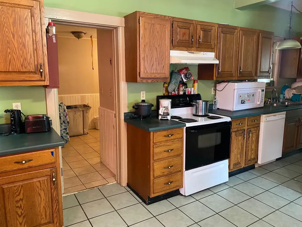 32 Myrtle Street Springfield VT 05156