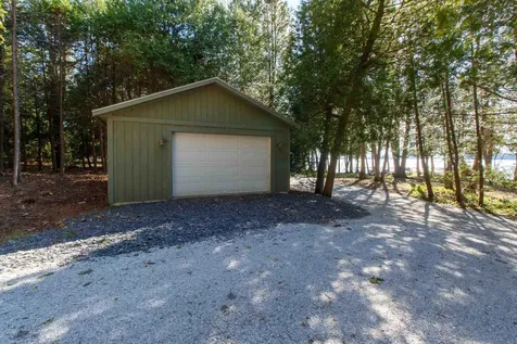 585 Cedarvale Lane North Hero VT 05474