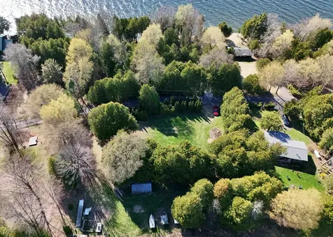 585 Cedarvale Lane North Hero VT 05474