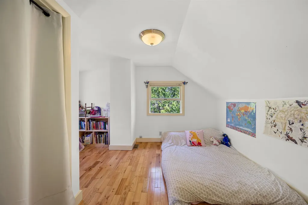 88 North Calais Road Calais VT 05650