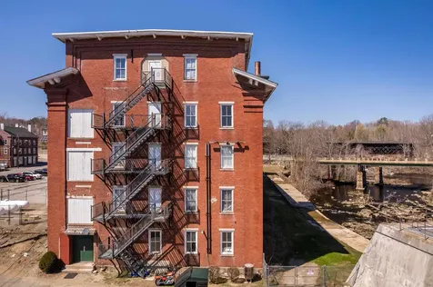 1 Front Street Rollinsford NH 03869