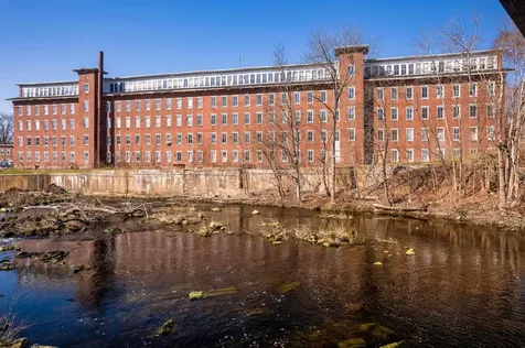 1 Front Street Rollinsford NH 03869