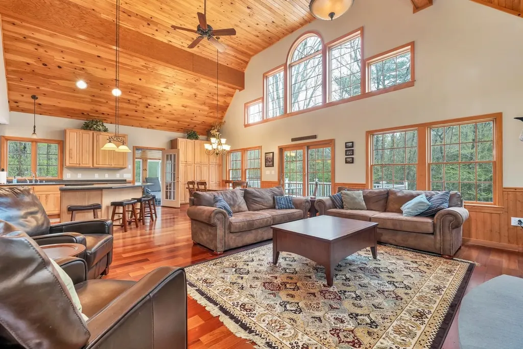 43 Oslo Street Moultonborough NH 03254