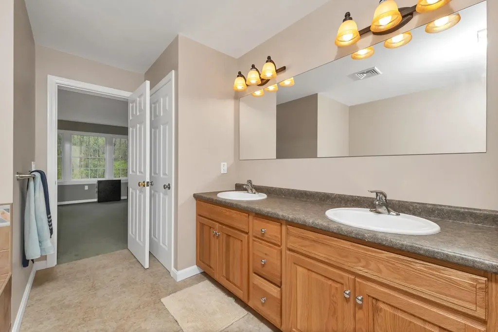 43 Oslo Street Moultonborough NH 03254