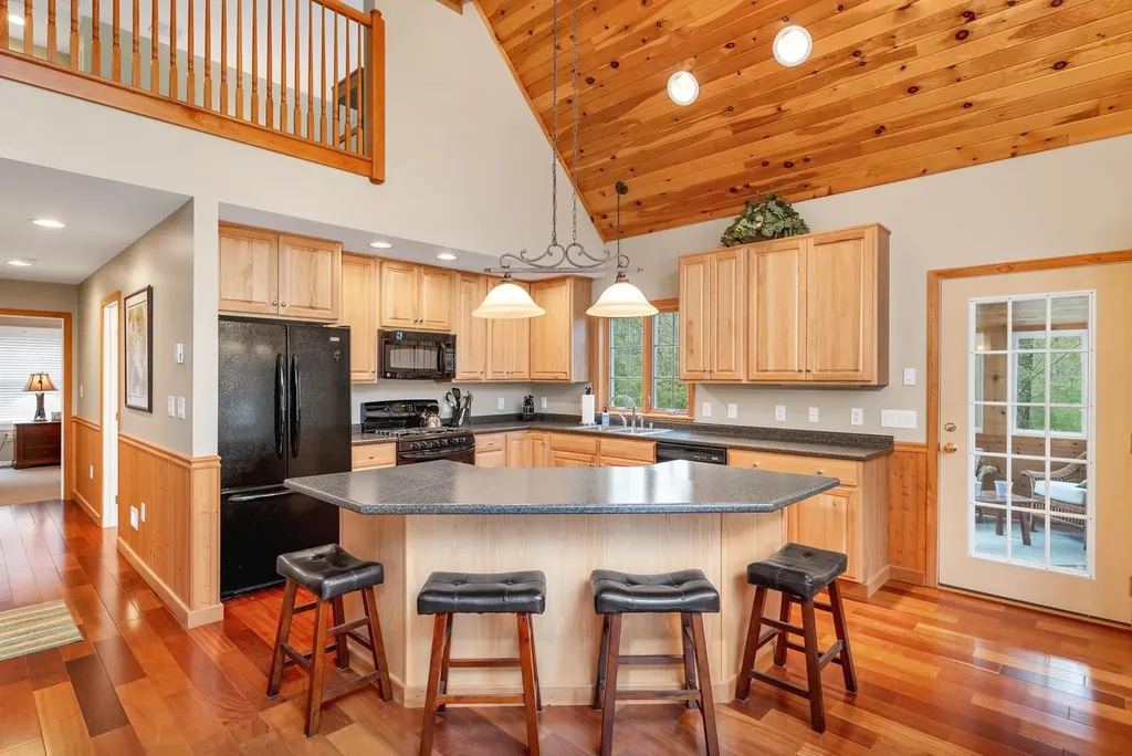 43 Oslo Street Moultonborough NH 03254