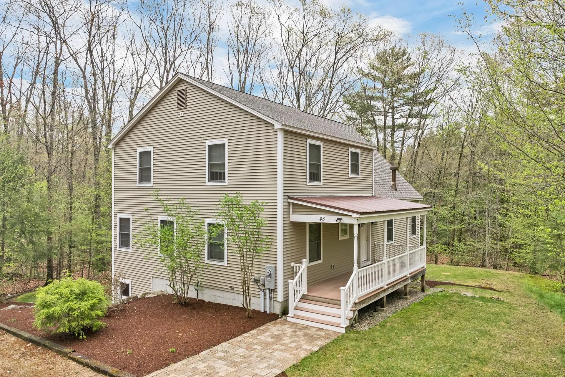 43 Oslo Street Moultonborough NH 03254