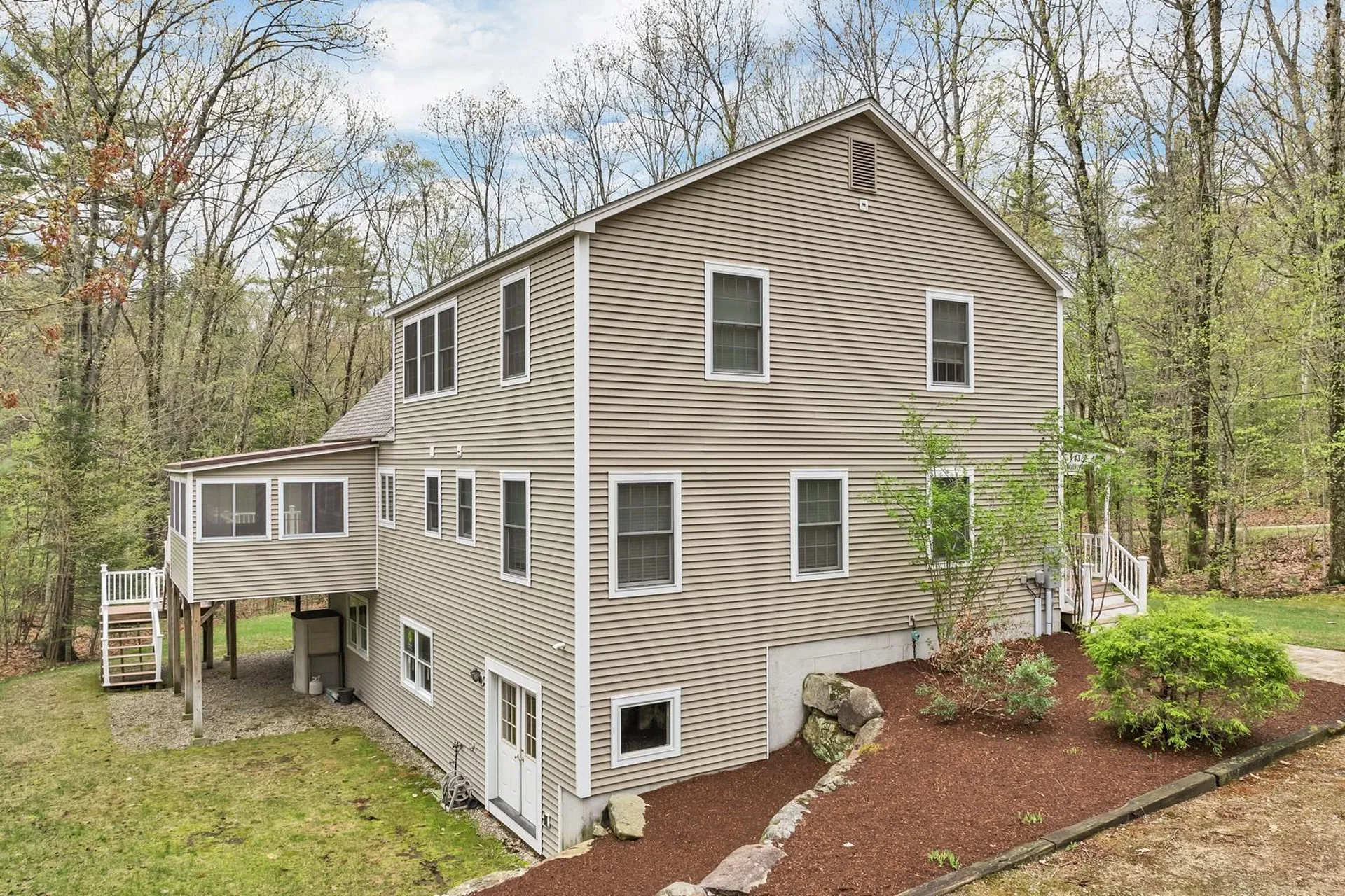 43 Oslo Street Moultonborough NH 03254
