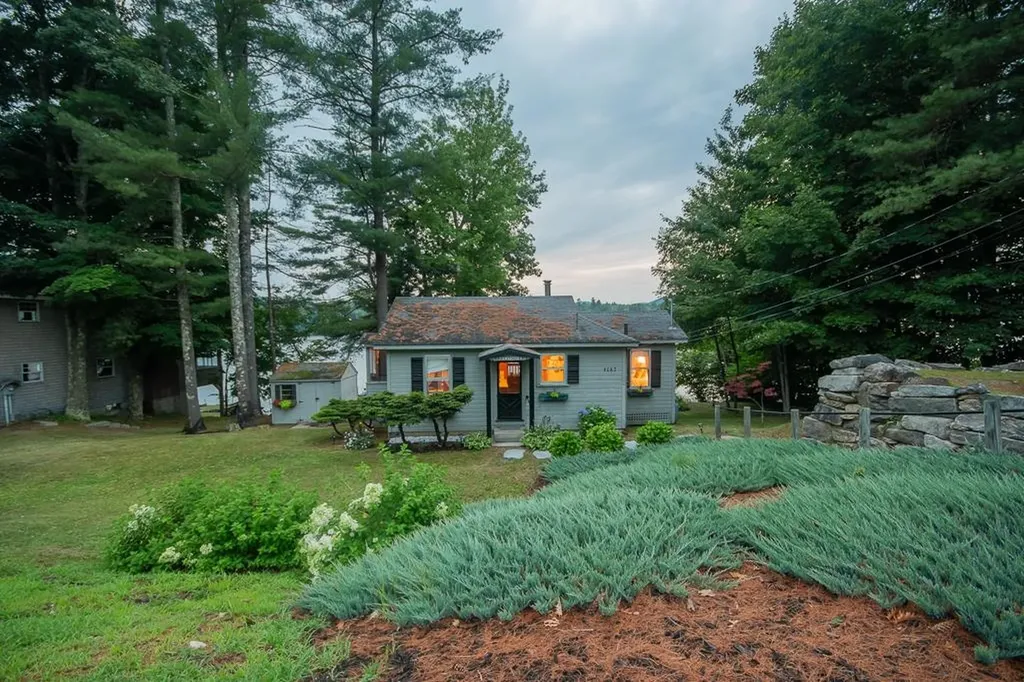 1087 Mayhew Turnpike Bridgewater NH 03222