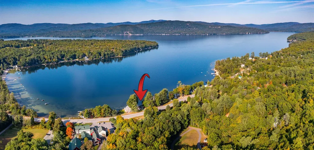 1087 Mayhew Turnpike Bridgewater NH 03222