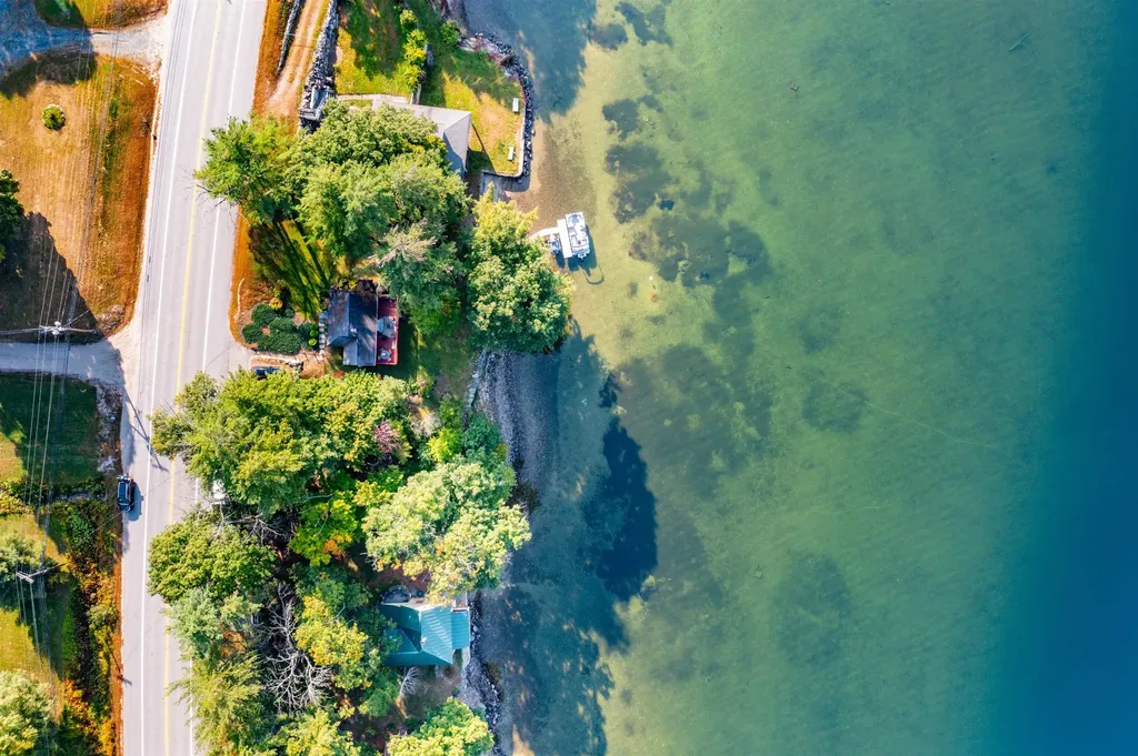 1087 Mayhew Turnpike Bridgewater NH 03222