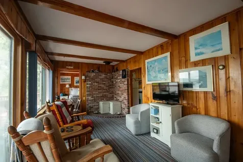 1087 Mayhew Turnpike Bridgewater NH 03222