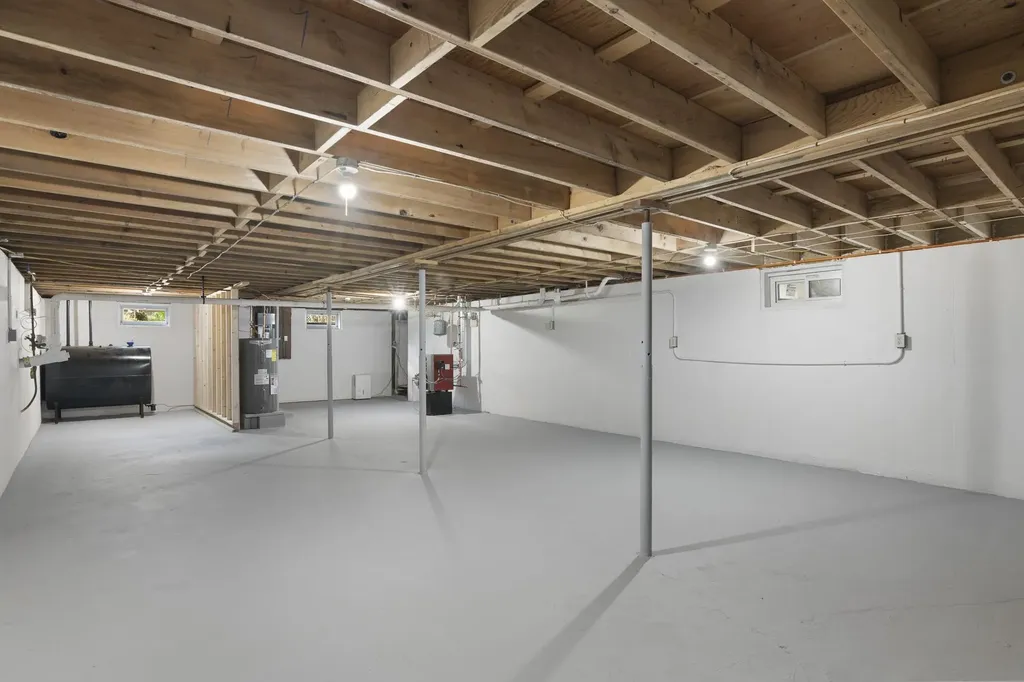 62 Lawton Drive Brattleboro VT 05301