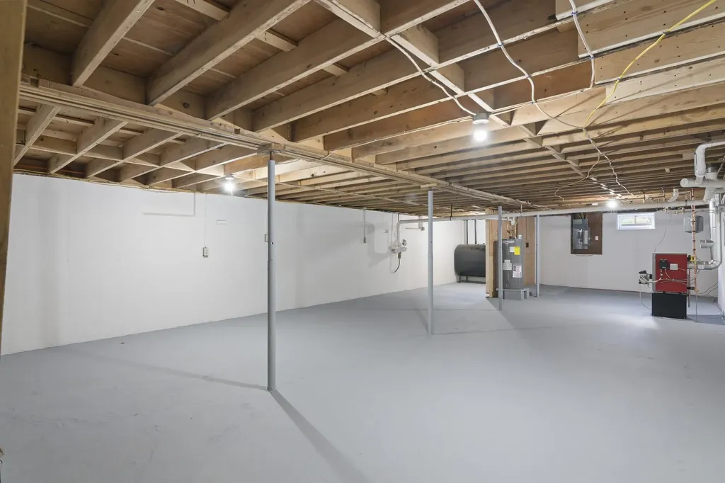 62 Lawton Drive Brattleboro VT 05301