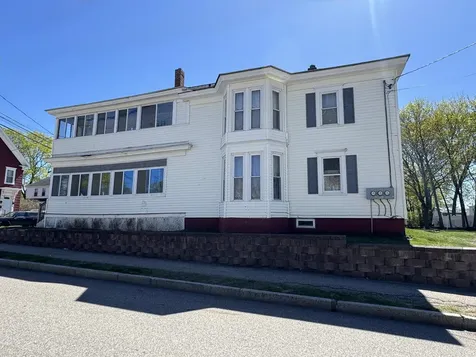 39 Chestnut Street Rochester NH 03867