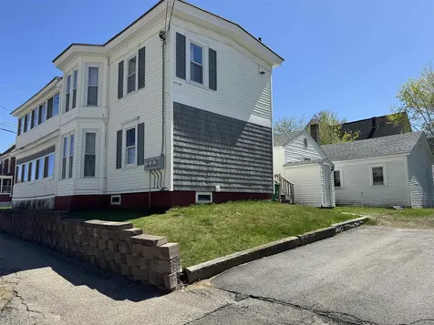 39 Chestnut Street Rochester NH 03867