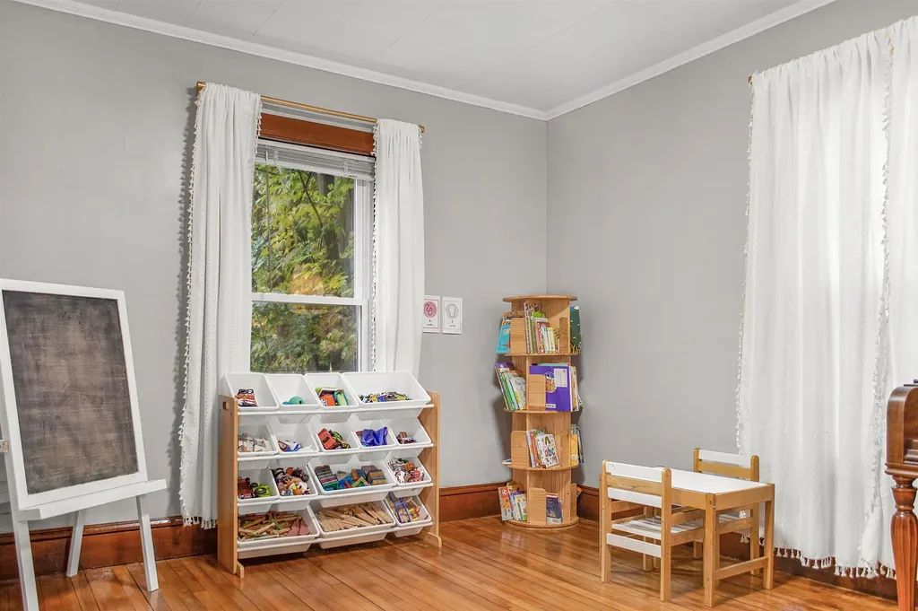 19 Orchard Street Newport City VT 05855