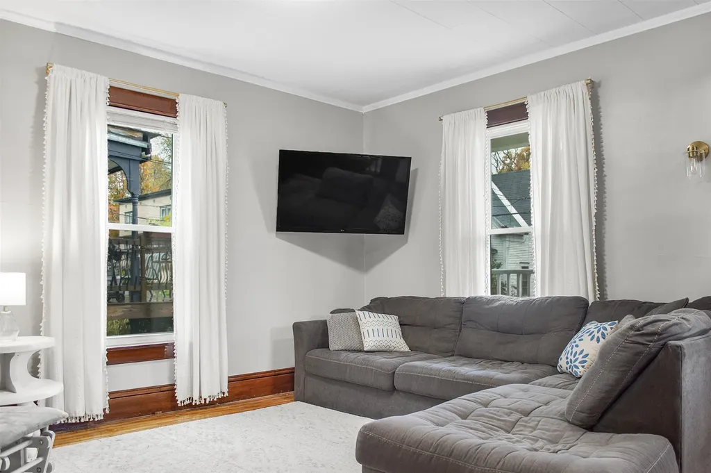 19 Orchard Street Newport City VT 05855