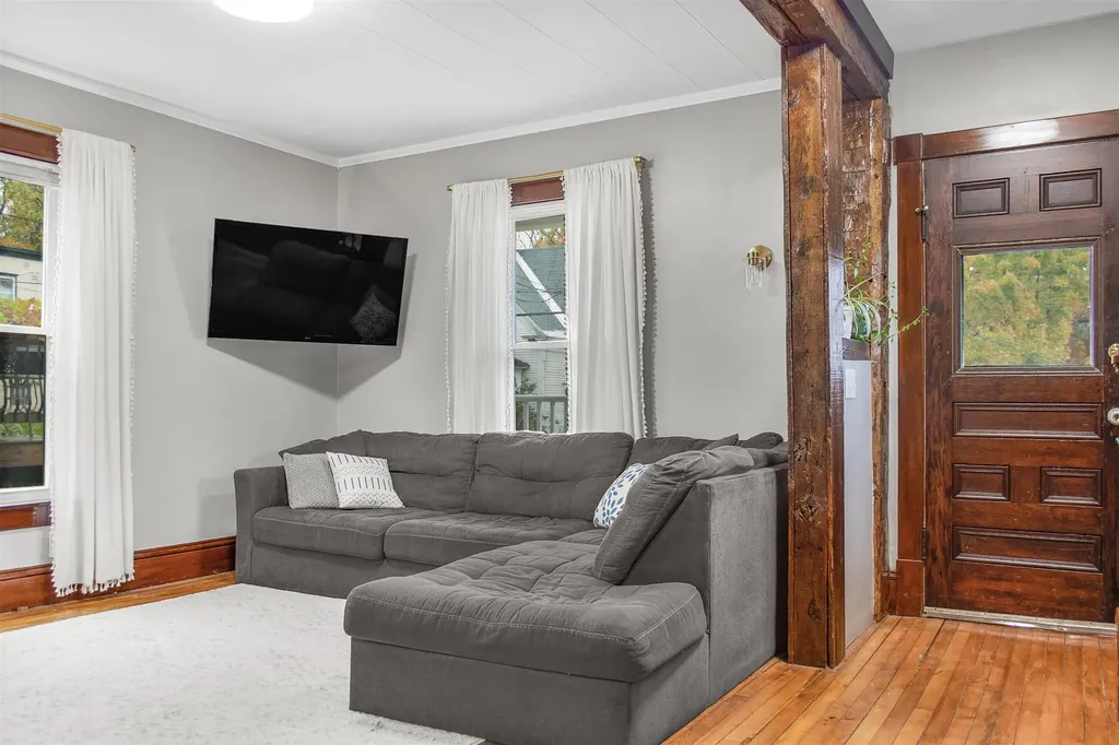 19 Orchard Street Newport City VT 05855