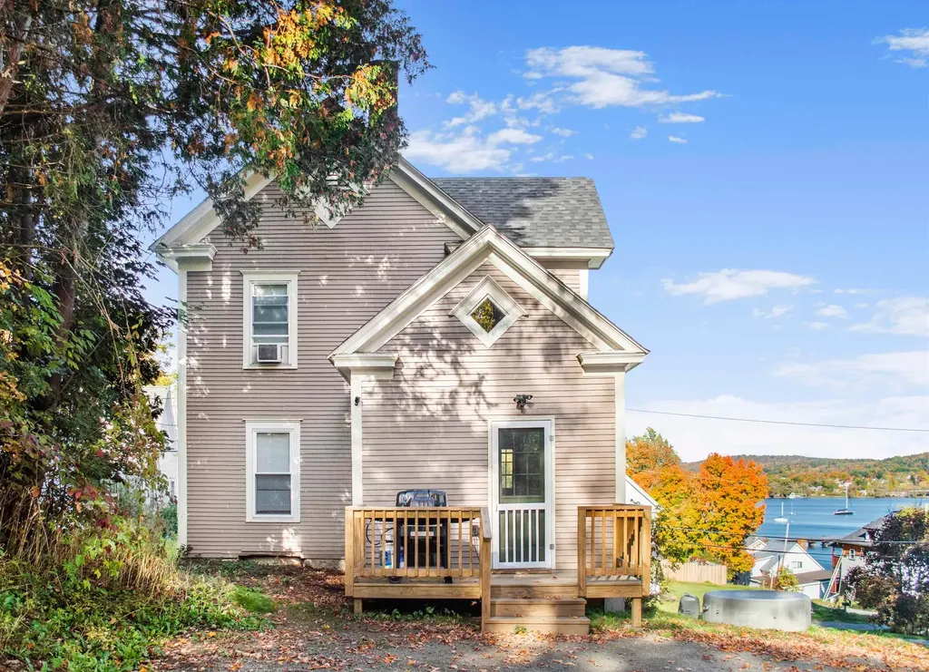 19 Orchard Street Newport City VT 05855