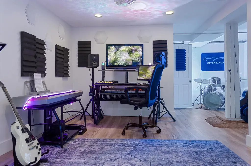 19 Orchard Street Newport City VT 05855