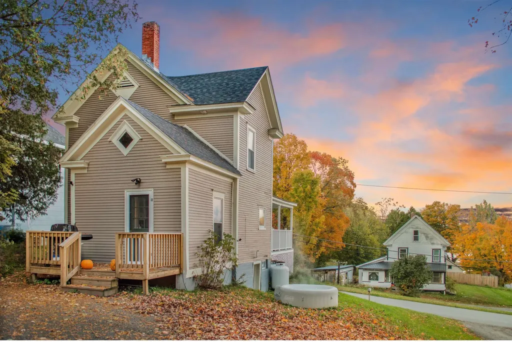 19 Orchard Street Newport City VT 05855