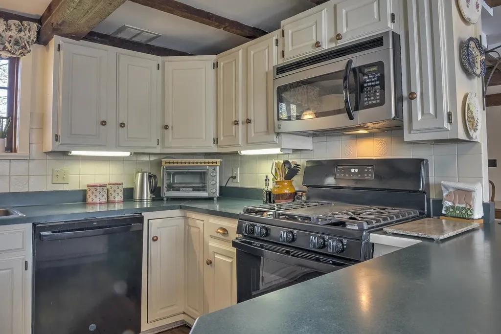 72 School Street Keene NH 03431