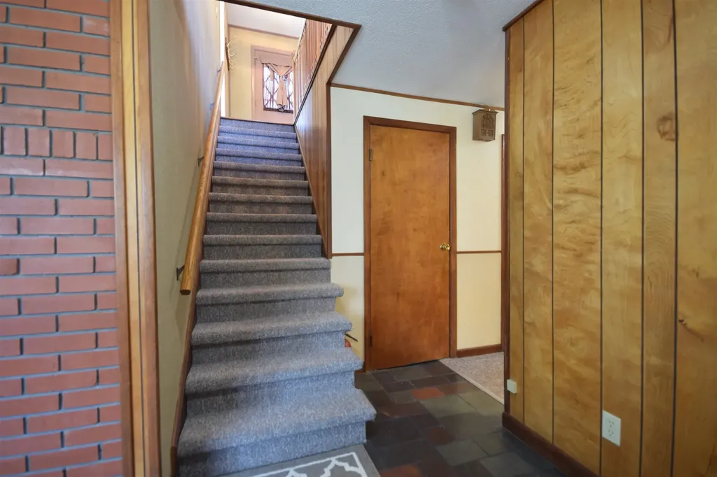 2 Dartmouth Street Rutland City VT 05701