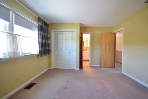 2 Dartmouth Street Rutland City VT 05701