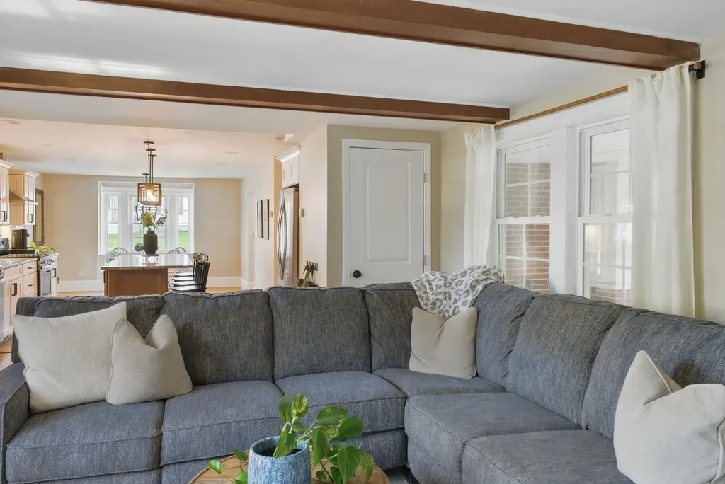 52 Courtland Street Nashua NH 03064