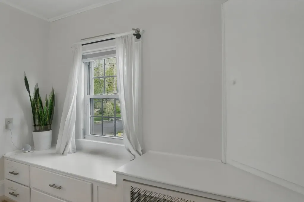 52 Courtland Street Nashua NH 03064