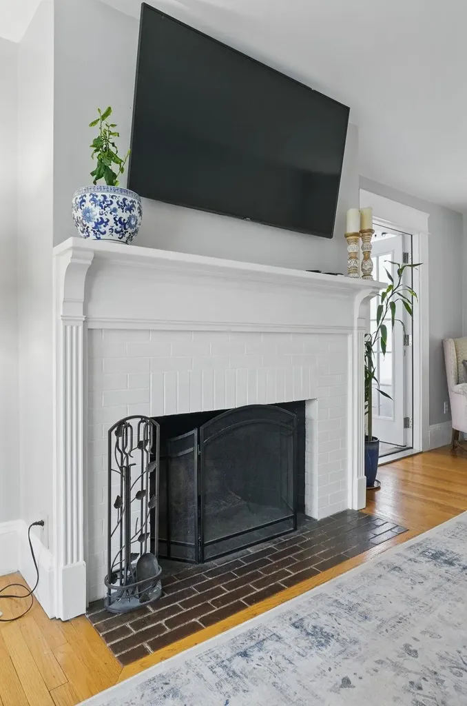 52 Courtland Street Nashua NH 03064