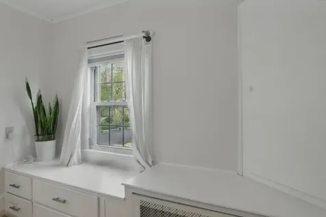 52 Courtland Street Nashua NH 03064
