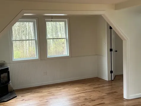 37 Lisa Avenue Raymond NH 03077