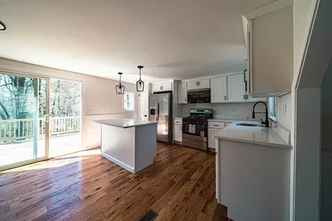 37 Lisa Avenue Raymond NH 03077