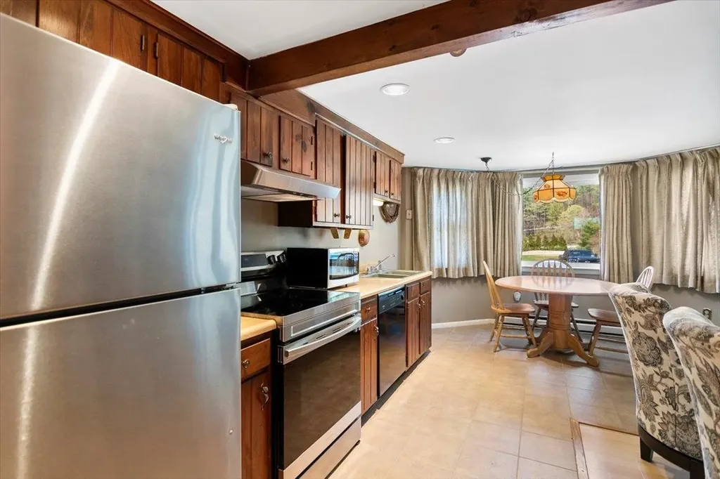 8577 Vt Route 30 Jamaica VT 05343